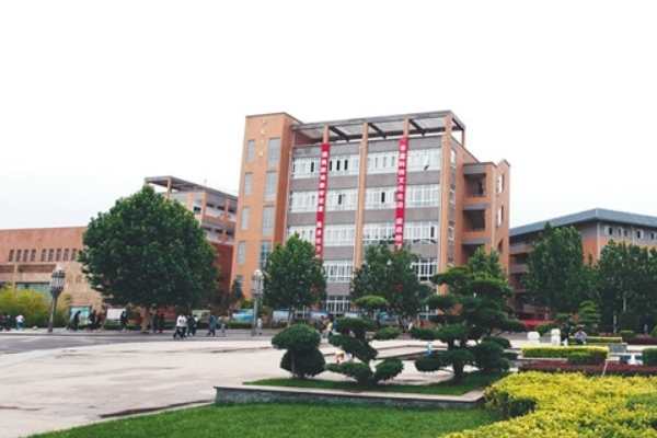 長(zhǎng)治恒通職業(yè)(yè)技術(shù)(shù)學(xué)校